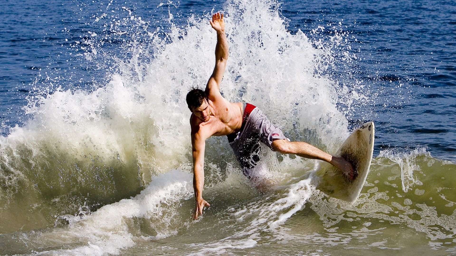 中立B男子阵容结构科学，未来可期，中立球队